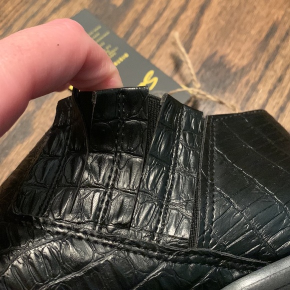 NWT Seven7 Black Faux Snakeskin Ankle Booties - Picture 8 of 8